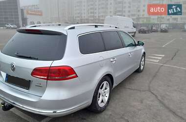 Універсал Volkswagen Passat 2011 в Івано-Франківську