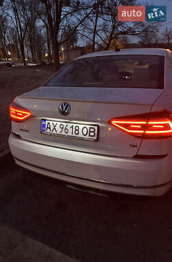 Седан Volkswagen Passat 2018 в Харкові