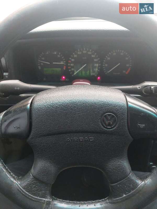 Седан Volkswagen Passat 1996 в Львові