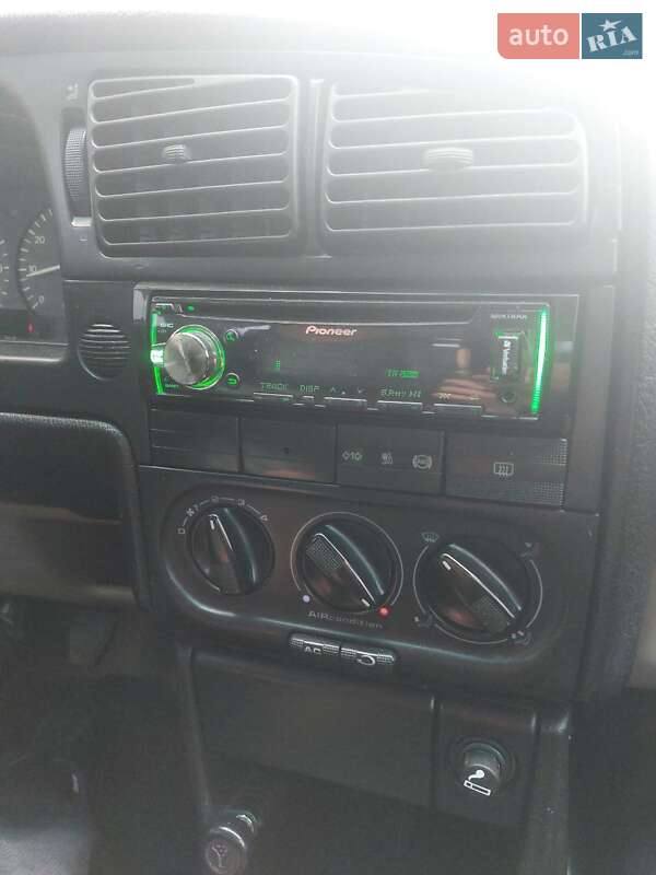 Седан Volkswagen Passat 1996 в Львові