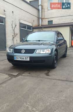 Седан Volkswagen Passat 1999 в Хмельницком