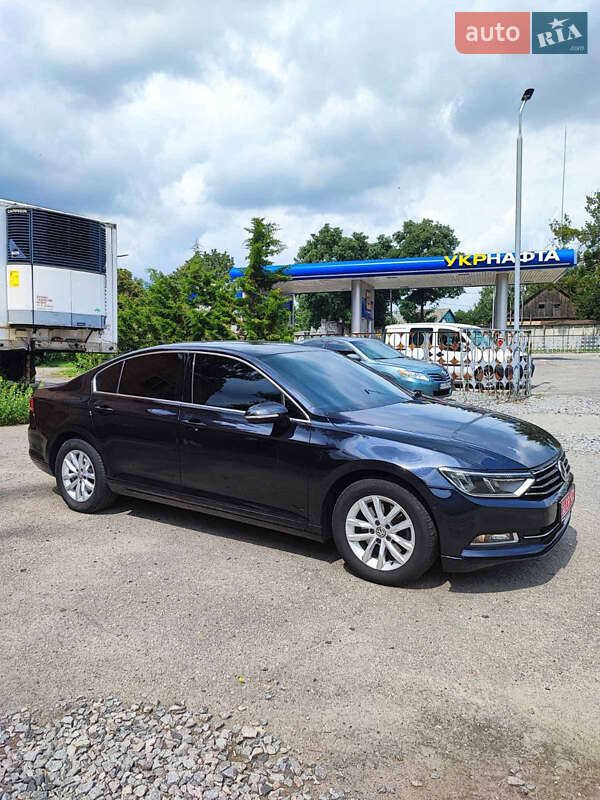 Седан Volkswagen Passat 2017 в Прилуках
