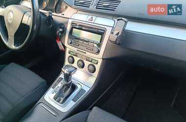 Седан Volkswagen Passat 2009 в Луцке