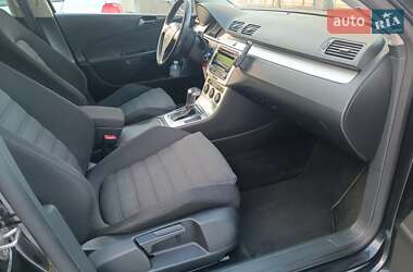 Седан Volkswagen Passat 2009 в Луцке