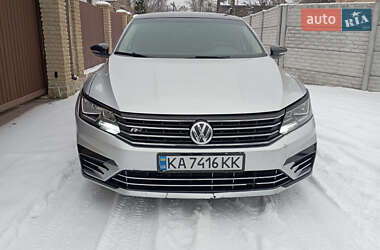 Седан Volkswagen Passat 2018 в Киеве