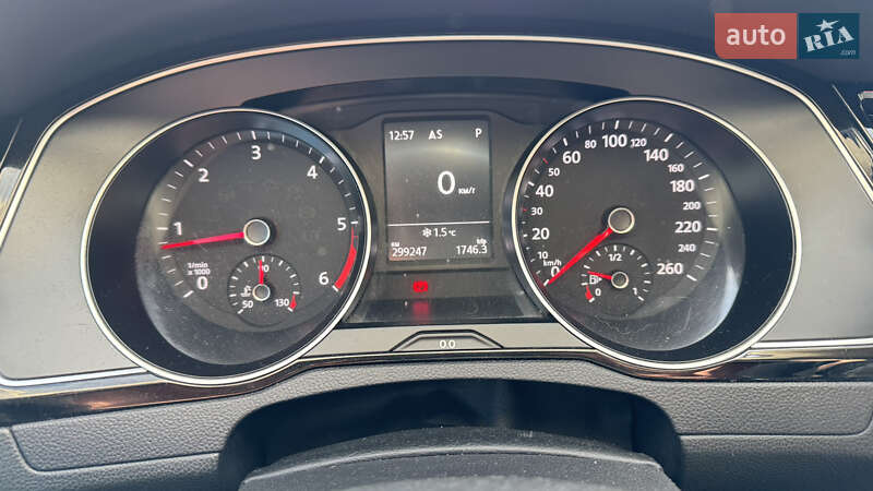 Универсал Volkswagen Passat 2017 в Ужгороде