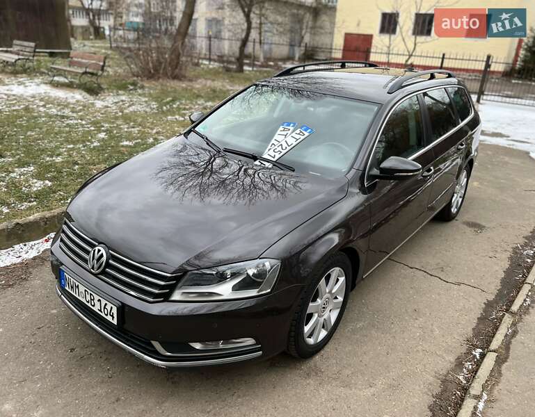 Универсал Volkswagen Passat 2011 в Калуше