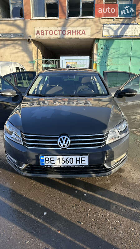 Седан Volkswagen Passat 2011 в Николаеве