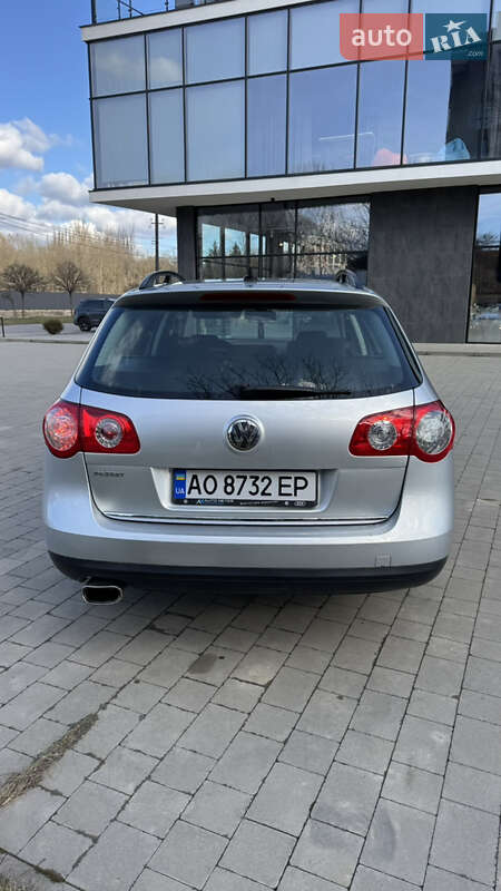 Універсал Volkswagen Passat 2009 в Ужгороді
