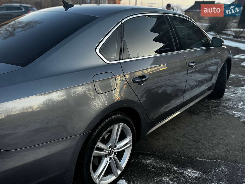 Седан Volkswagen Passat 2014 в Киеве