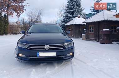 Универсал Volkswagen Passat 2017 в Киеве