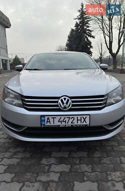 Седан Volkswagen Passat 2012 в Івано-Франківську