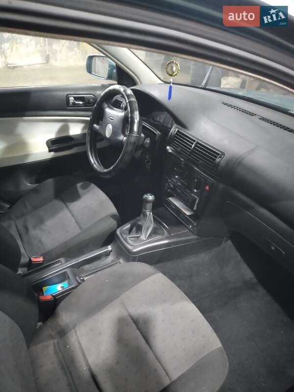 Універсал Volkswagen Passat 1998 в Благовіщенську