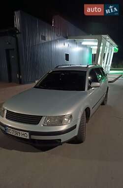 Універсал Volkswagen Passat 1998 в Золочеві