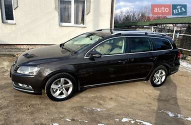 Універсал Volkswagen Passat 2013 в Львові