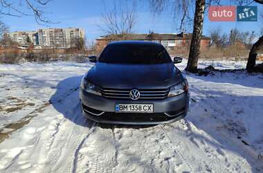 Седан Volkswagen Passat 2014 в Ромнах