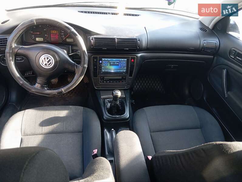 Універсал Volkswagen Passat 2000 в Львові