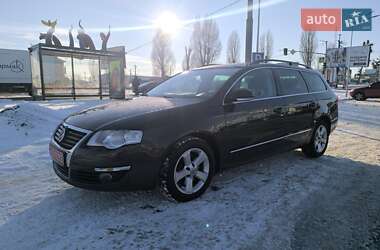 Універсал Volkswagen Passat 2010 в Києві