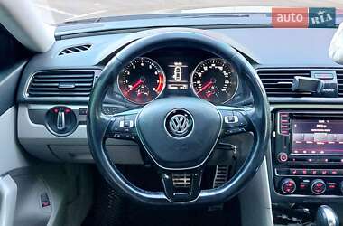 Седан Volkswagen Passat 2017 в Дніпрі