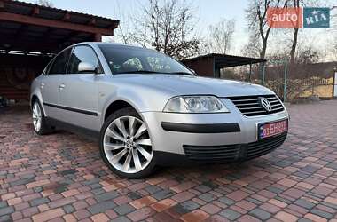 Седан Volkswagen Passat 2002 в Житомирі