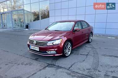 Седан Volkswagen Passat 2017 в Києві