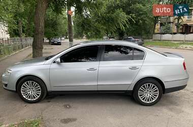 Седан Volkswagen Passat 2008 в Дніпрі