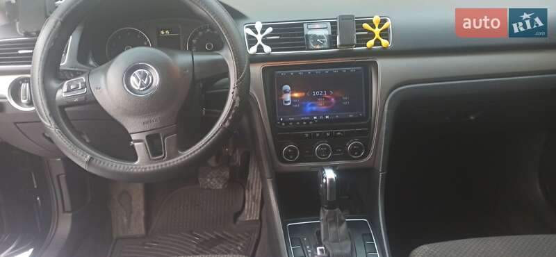 Седан Volkswagen Passat 2011 в Хмельницком
