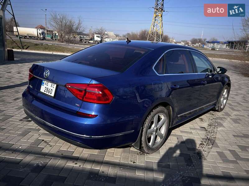 Седан Volkswagen Passat 2016 в Днепре фото 3 Седан Volkswagen Passat 2016 в Днепре