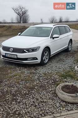 Універсал Volkswagen Passat 2015 в Кельменцях