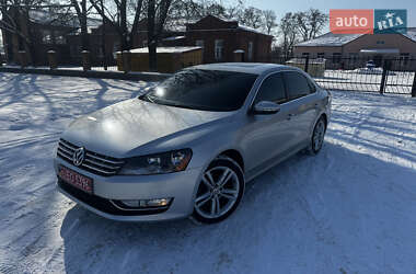 Седан Volkswagen Passat 2012 в Краснограді