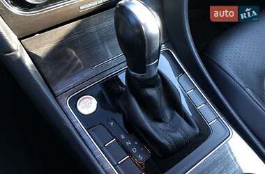 Седан Volkswagen Passat 2016 в 