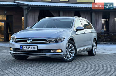 Універсал Volkswagen Passat 2015 в Рівному