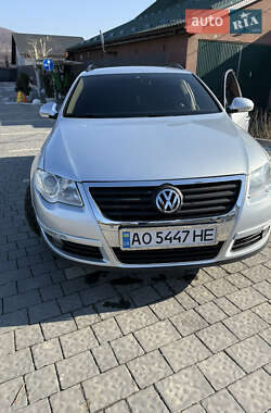 Універсал Volkswagen Passat 2010 в Ужгороді