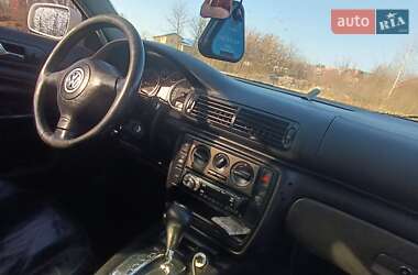 Седан Volkswagen Passat 2001 в Львове