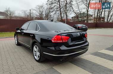 Седан Volkswagen Passat 2014 в Ивано-Франковске