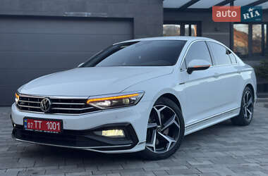 Седан Volkswagen Passat 2019 в 