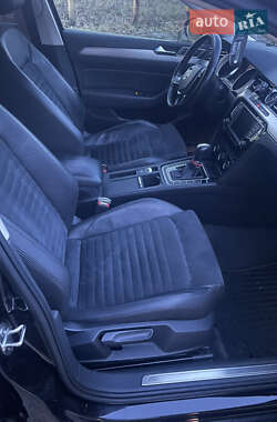 Седан Volkswagen Passat 2015 в 