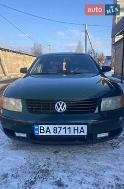 Седан Volkswagen Passat 1997 в 