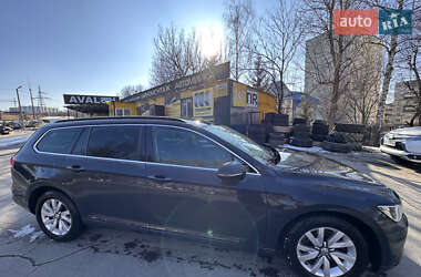 Универсал Volkswagen Passat 2015 в 