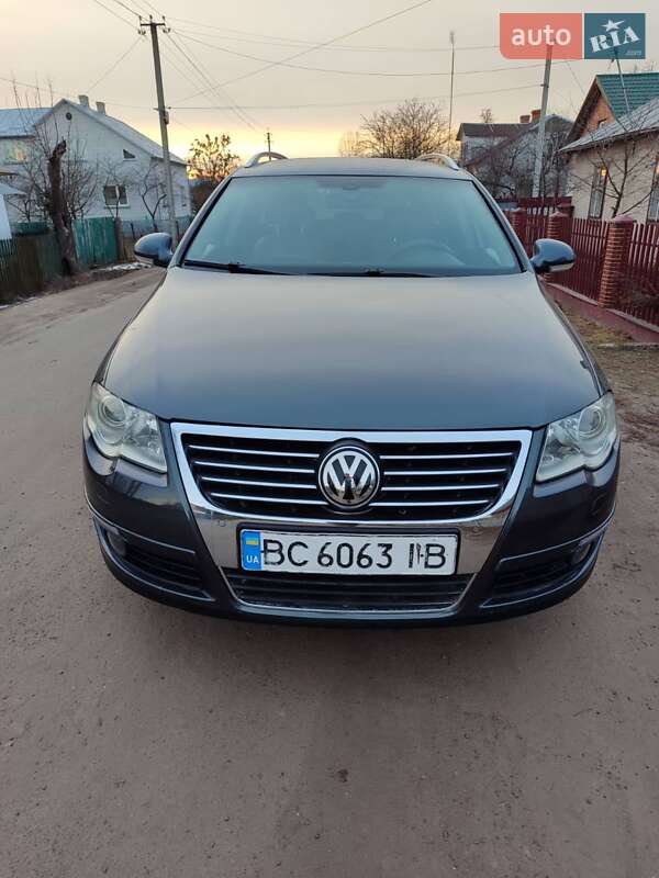 Універсал Volkswagen Passat 2009 в Червонограді