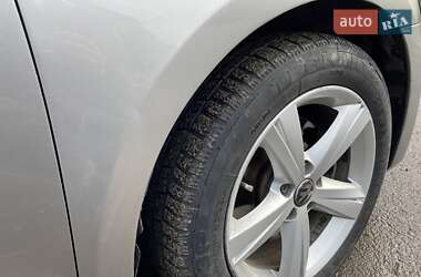 Седан Volkswagen Passat 2013 в 