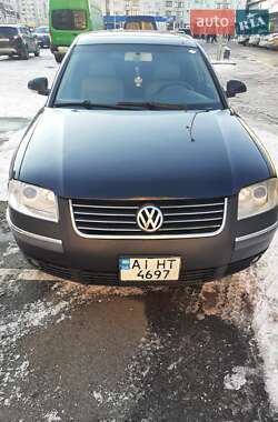 Седан Volkswagen Passat 2003 в Киеве