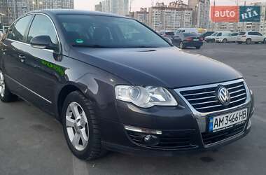 Седан Volkswagen Passat 2005 в Києві