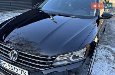 Седан Volkswagen Passat 2018 в Львові