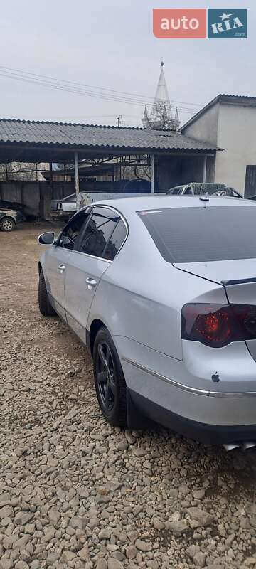 Седан Volkswagen Passat 2005 в Хусті