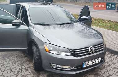 Седан Volkswagen Passat 2012 в Львові