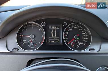 Універсал Volkswagen Passat 2013 в 