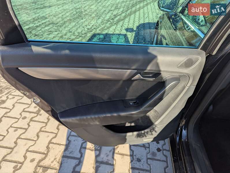 Универсал Volkswagen Passat 2013 в Ровно
