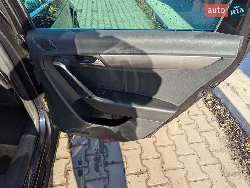 Универсал Volkswagen Passat 2013 в Ровно