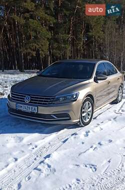 Седан Volkswagen Passat 2016 в Сумах